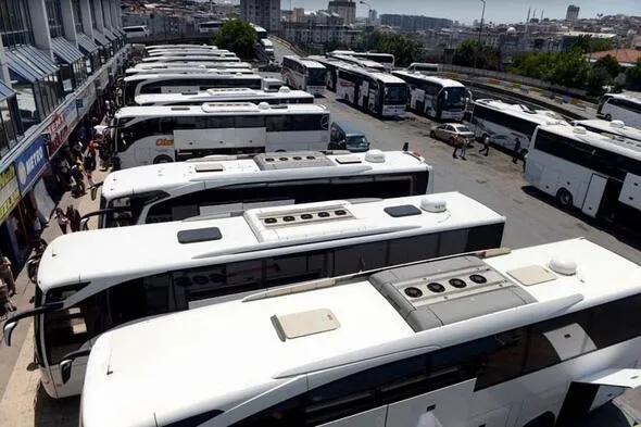 15 Temmuz Demokrasi Otogarı'nda gidiş yoğunluğu devam ediyor-8