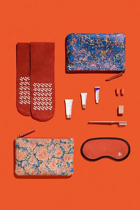 thyden-yolculara-unesco-turkiye-serisi-seyahatlerde-dagitilacak-1735810046607.jpeg THY, yolcularına ʺUNESCO Türkiye Serisiʺ seyahat kiti dağıtacak (AA)