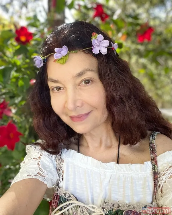 Tokatçı’nın Emine’si Nazan Saatçi’nin son haline bakın! “Hala çok güzel” Kemal Sunal’ın biricik partnerini gören dilini ısırdı - 21