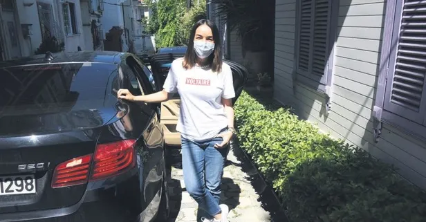 Müziğe start verdi