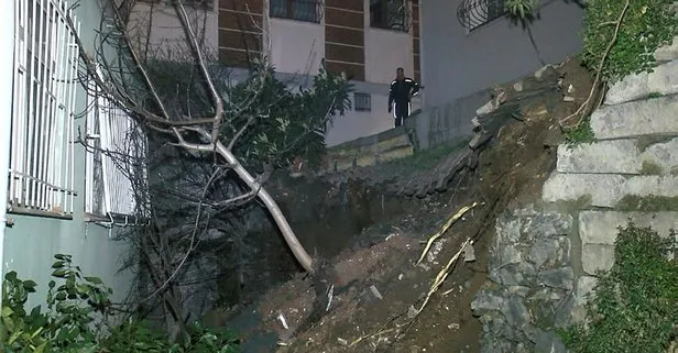 İstanbul Eyüpsultan’da istinat duvarı çöktü! Mahallede büyük panik yaşandı