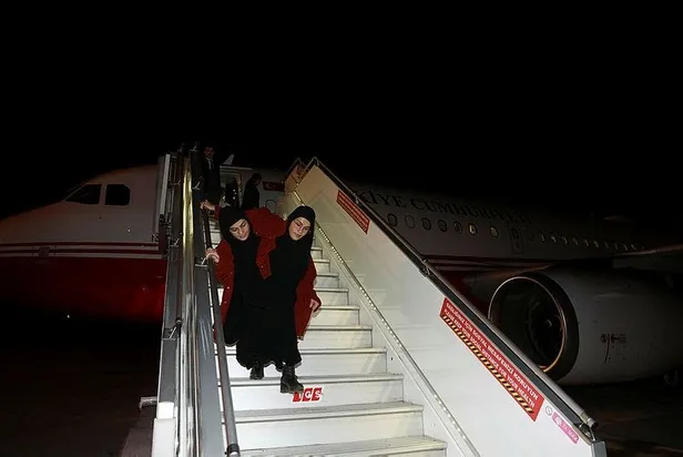 baskan-erdogan-talimati-verdi-siyam-ikizleri-sema-ve-ayse-tanrikulu-cumhurbaskanligi-ucagiyla-ankaraya-getiril-1676959595981.jpeg Başkan Erdoğan talimatı verdi! Siyam ikizleri Sema ve Ayşe Tanrıkulu Cumhurbaşkanlığı uçağıyla Ankara'ya getirildi-1