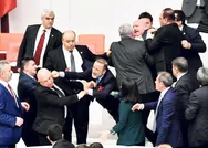 CHPli Engin Özkoçun Başkan Erdoğana skandal sözleri Meclisi karıştırdı! İşte Engin Özkoçun yumruk yediği o an!