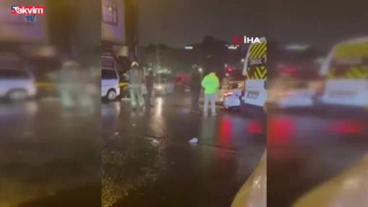 Bayrampaşa’da sağanak nedeniyle yol çöktü