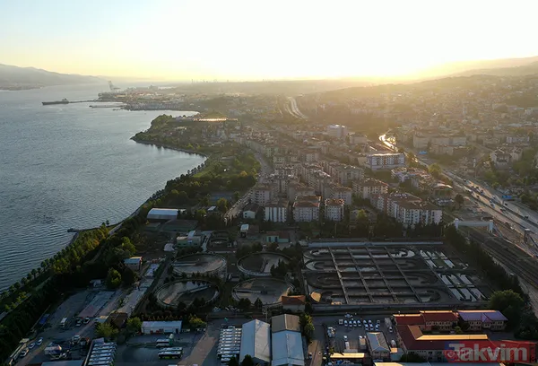 17 Ağustos Depremi'nin üzerinden 24 yıl geçti! 17 Ağustos 1999 Gölcük depremi kaç şiddetindeydi, kaç kişi öldü? İşte kare kare deprem felaketi... - 14