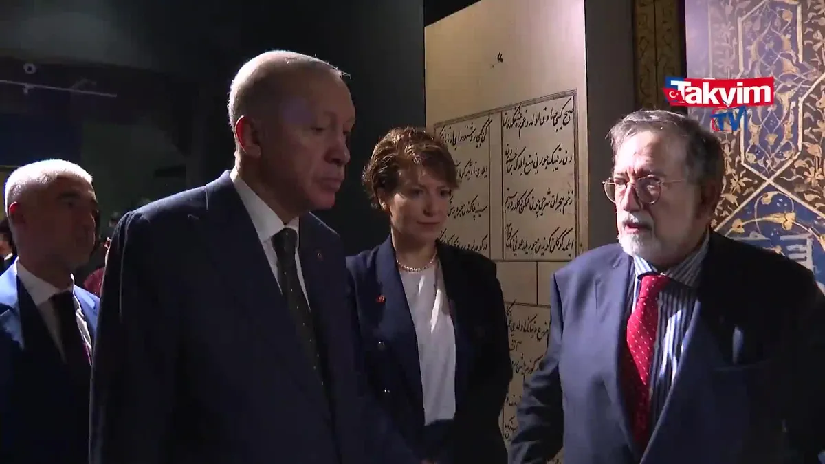 Başkan Erdoğan İstanbul'un Fethi'nin 571'inci yıl dönümünde Fatih Sultan Mehmet Sergisi’ni gezdi!