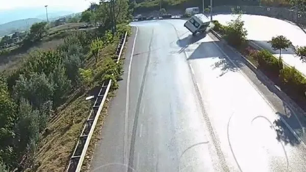 SON DAKİKA: Emniyet kasım ayı kaza bilançosunu açıkladı: 29 bin 532 kazada 194 kişi hayatını kaybetti-3