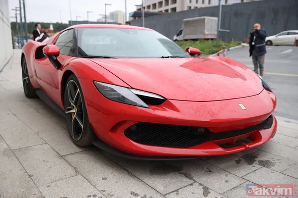 Ferrari, Porsche, Audi... Dilan ve Engin Polat çiftine ait lüks araçlar AVM otoparkında böyle görüntülendi - 5