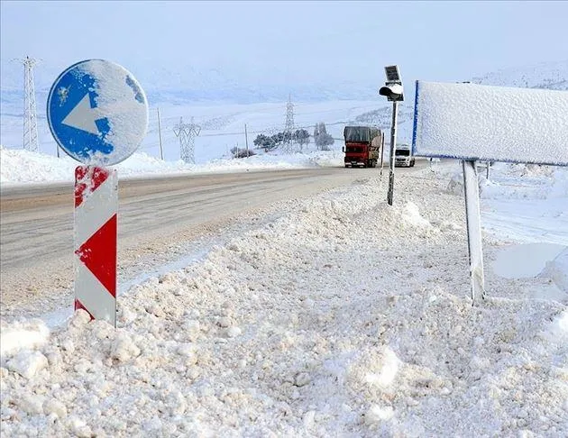 Meteorolojiden o bölgelere fırtına ve kar uyarısı