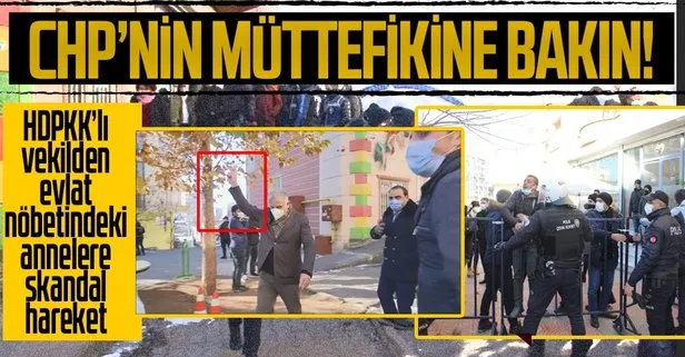 HDPKK’lı milletvekili Erol Katırcıoğlu’ndan skandal hareket! Evlat nöbetindeki ailelere zafer işareti yaptı