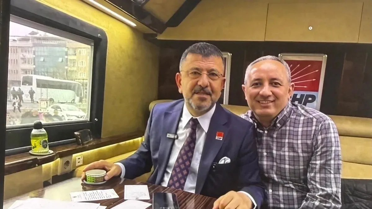 Turgut Koç'tan "yeni" itiraflar: Çankaya'da yüzde 10 pazarlığı! Rüşvetin yarısı Ağbaba yarısı Güner'e... Telekulağa karşı kağıt kalem