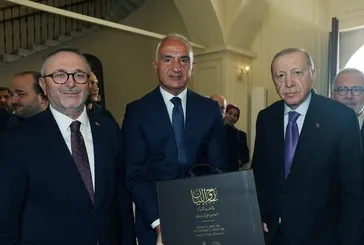 300 yıllık ilim mirası yeniden hayat buldu: 16 defterlik eser Başkan Erdoğan’a sunuldu