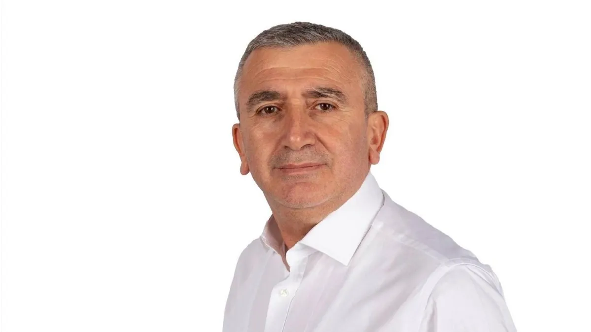 duzcede-milyonluk-iskan-vurgunu-chpli-fikret-albayrak-gozaltinda-1779451527258.jpeg Düzce'de milyonluk iskan vurgunu: CHP’li Fikret Albayrak gözaltında-3