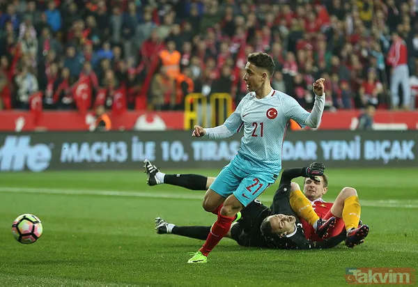 Galatasaray'a transfer olan Emre Mor'dan flaş sözler! 'Memnun değilim ama...' - 13