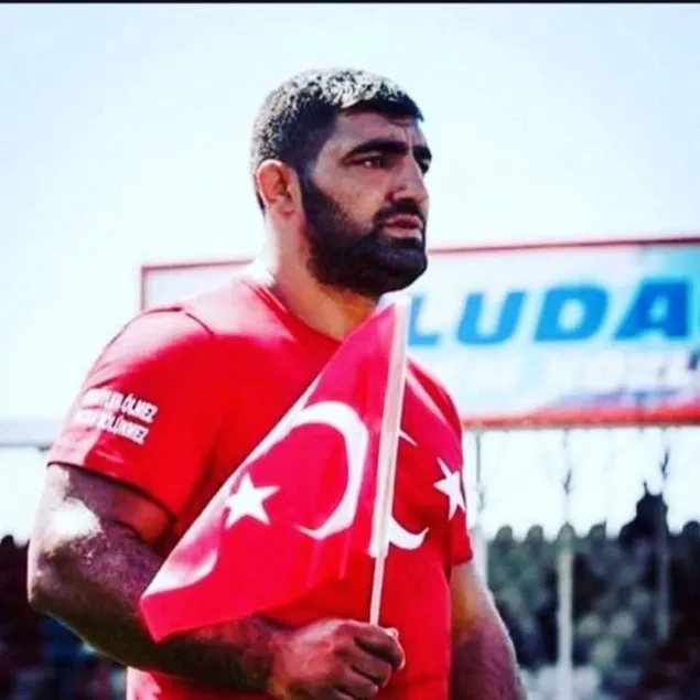Başpehlivandan acı haber!