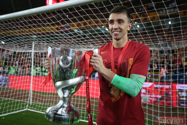 Derbi Cüneyt Çakır'ın! Şampiyonluk Yarışında Galatasaray'ın Medipol Başakşehir'i Konuk Edeceği Karşılaşmada Cüneyt Çakır Düdük Çalacak.