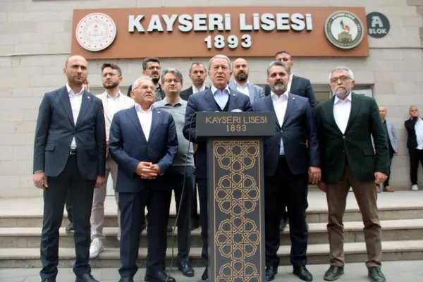 milli-savunma-bakani-hulusi-akar-oyunu-kullandi-1685276749380.jpg Milli Savunma Bakanı Hulusi Akar oyunu kullandı-4