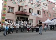 HDP’lilerden Diyarbakır annelerine hakaret gibi etkinlik!