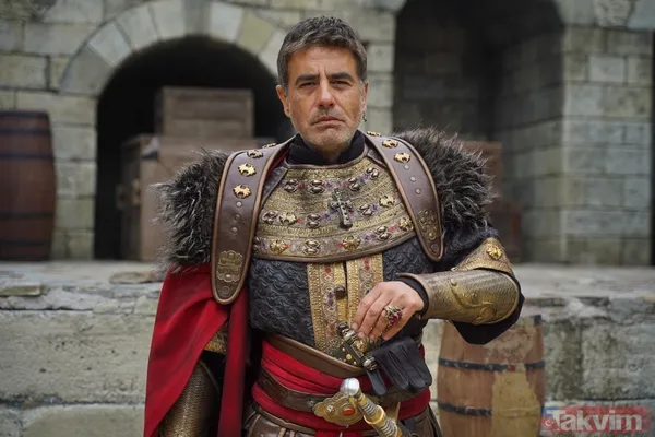 Kuruluş Osman'ın Cladius'u Tayanç Ayaydın’ın “Hayatımın kadını” dediği Amerikalı eşi hayran bıraktı! - 13