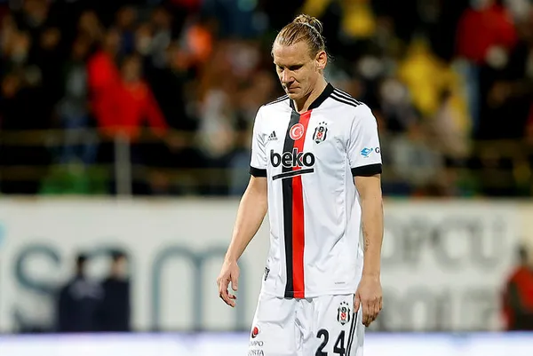 Son dakika Beşiktaş haberleri... Kara Kartal'da Vida dönemi sona mı eriyor? Domagoj Vida ve yönetim...-4