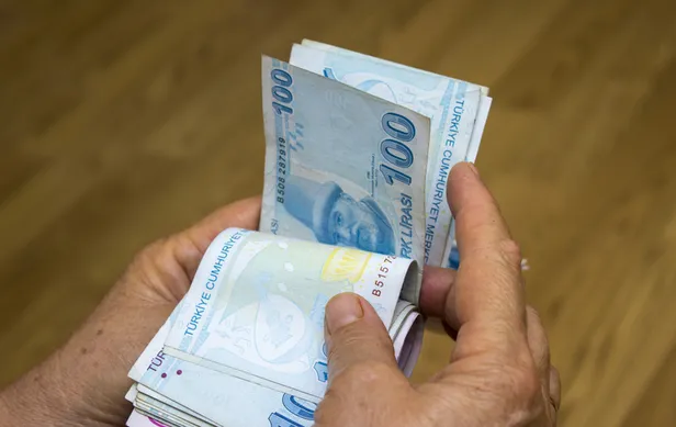 agi-2022-kalkti-mi-agi-kimlere-verilecek-maasi-kac-tl-olanlar-alacak-4300-tl-uzeri-maasli-ne-kadar-agi-alacak-1641557482762.jpg AGİ 2022 kalktı mı? AGİ kimlere verilecek, maaşı kaç TL olanlar alacak? 4.300 TL üzeri maaşlı ne kadar AGİ alacak?-4
