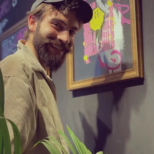 atvnin-yeni-dizi-safir-bomba-gibi-geliyor-burak-berkay-akgul-iddiali-konustu-1693564617262.jpg ATV’nin yeni dizi Safir bomba gibi geliyor! Burak Berkay Akgül iddialı konuştu-3