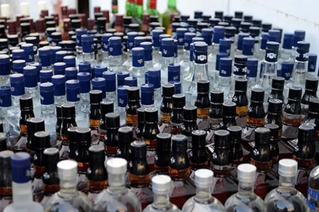 Yılbaşına sayılı günler kala sahte içki operasyonu! Tam 250 ton...