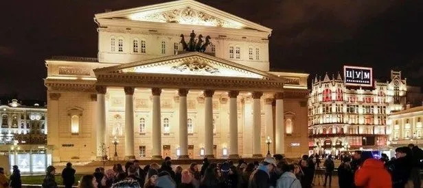 Moskova’da bomba alarmı! Binlerce kişi tahliye edildi