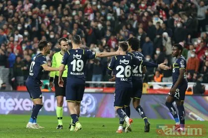 Antalyaspor - Fenerbahçe maçı sonrası çarpıcı tespit: Başka çare yok