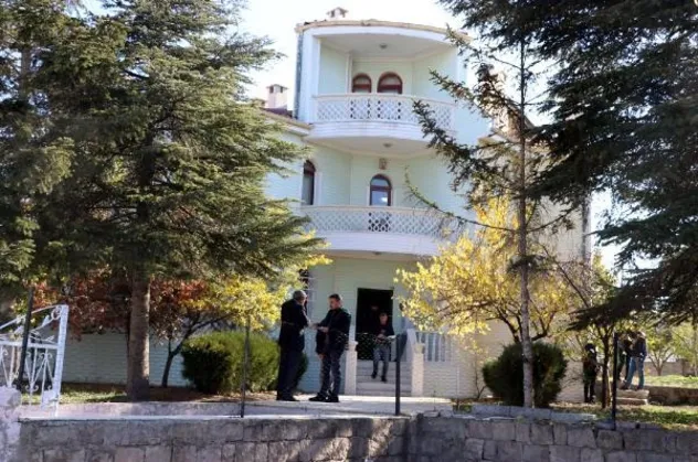 Kayseri'de baltalı vahşet: Yengesini öldürdü, olay yerindeki ağabeyi de kalp krizinden öldü