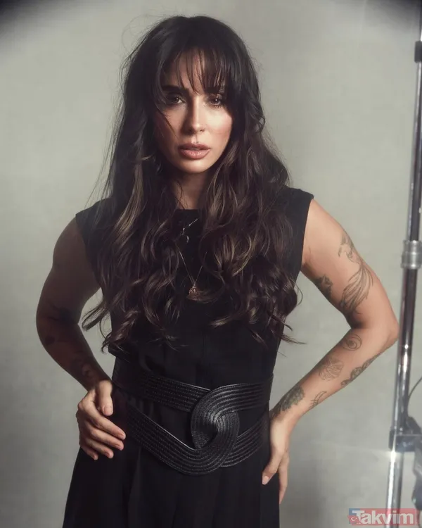 Biz Hiçbir Şey Yapmadık, Grubu Kendisi 'Ben Âşık Oldum, Ayrılıyorum' Diyerek Dağıttı. En Büyük Hakkı Bu Zaten. Ama Üslup En Önemli Faktör.