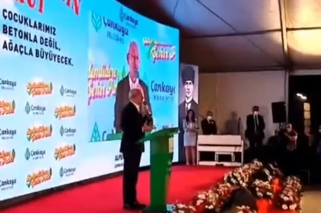 CHP'li Kılıçdaroğlu'ndan "Gölbaşı" gafı! CHP'li belediye zannedip övgüler yağdırdı: Gölbaşı'nı ayağa kaldırıyor