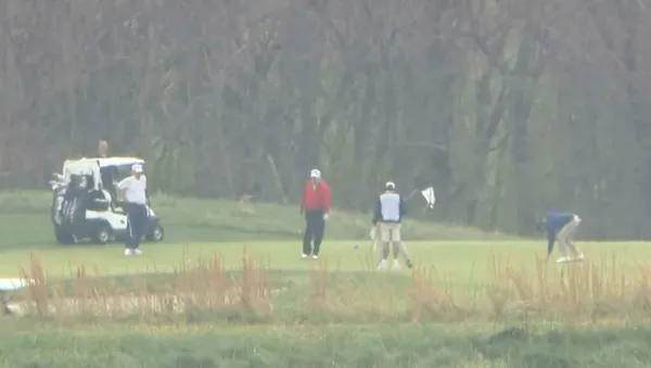 son-dakika-g-20-zirvesi-sirasinda-abd-baskani-donald-trump-golf-oynamaya-gitti-1606130735371.jpg SON DAKİKA: G-20 zirvesi sırasında ABD Başkanı Donald Trump golf oynamaya gitti-5