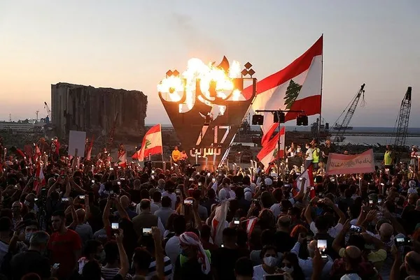 Beyrut Limanı'nda acı ve gözyaşı heykel oldu!-3