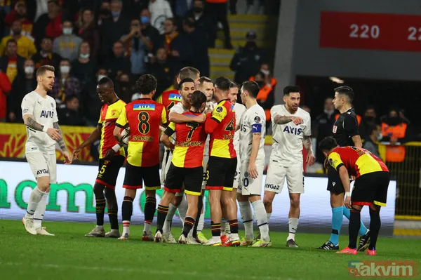 Göztepe-Fenerbahçe maçı sonrası spor yazarlarından bomba yorumlar: Bunun sorumlusu yönetim ve Ali Koç - 26