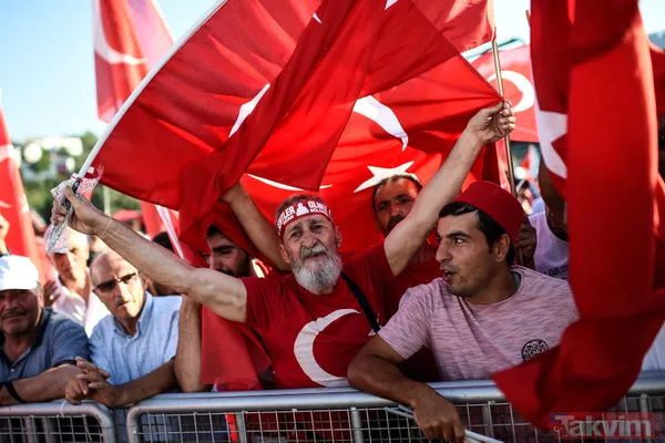 Milyonlar 15 Temmuz Şehitler Köprüsü'ne akın etti - 37