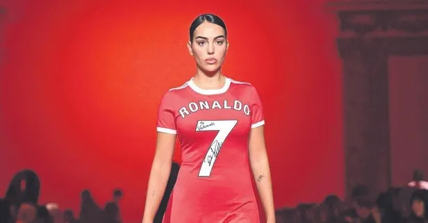 Ronaldo'nun sevgilisi Georgina'nın podyumda giydiği kıyafet geceye damga vurdu!
