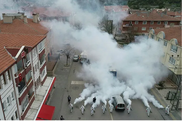 Yer: Ankara! 80 kişilik ekip bir mahalleyi...