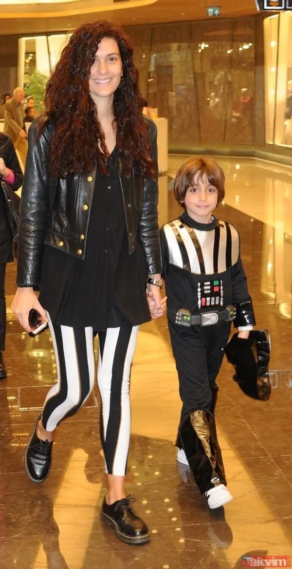 Hande Soral ile İsmail Demirci minik oğulları Ali’nin yüzünü ilk kez gösterdi! Ünlülerden yorum yağdı: Petek Dinçöz, Ebru Şahin... - 28