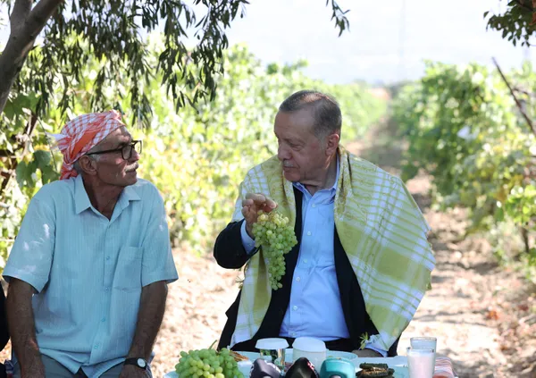 son-dakika-baskan-recep-tayyip-erdogandan-manisada-toplu-acilis-toreninde-onemli-aciklamalar-9-numara-sultani-1661009612003.jpg SON DAKİKA: Başkan Recep Tayyip Erdoğan'dan Manisa'da Toplu Açılış Töreni'nde önemli açıklamalar! 9 numara Sultani çekirdeksiz üzüm alım fiyatını açıkladı-10