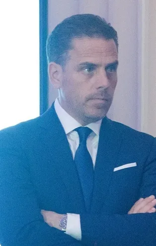 Joe Biden'ın oğlu için 14 yaşında bir kızla ilişki iddiası! ABD bu skandalla çalkalanıyor