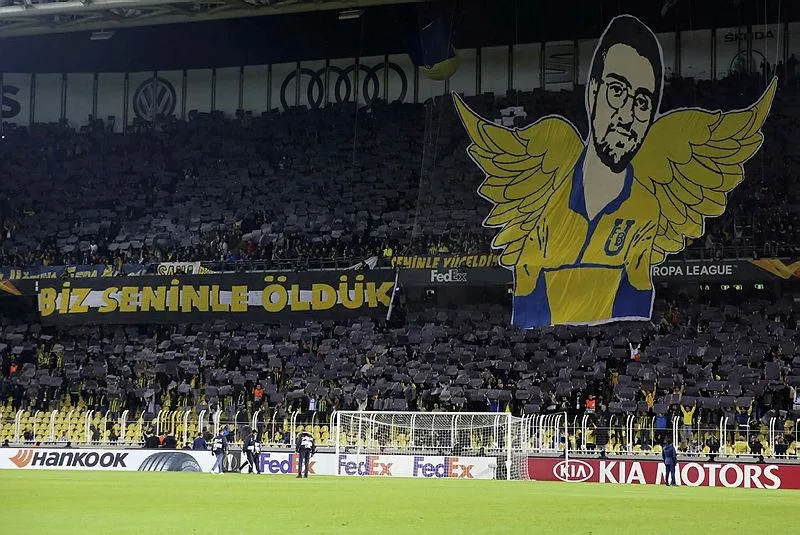 Fenerbahçe'den Koray Şener'e büyük jest!-1