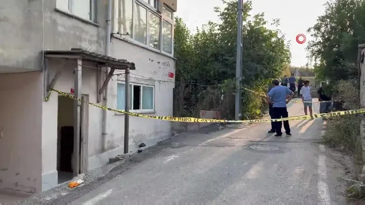 Sultangazi'de korkunç olay! Ev sahibi kiralık evinde şoka girdi, yorgana sarılı kadın cesedi buldu