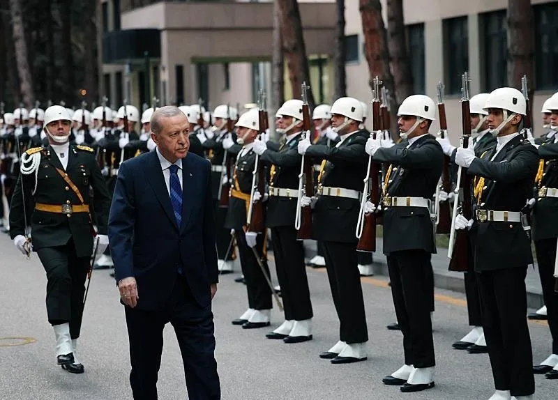 Başkan Erdoğan'dan MSÜ Kara Harp Okulu öğrencileriyle iftar programında önemli açıklamalar (AA)
