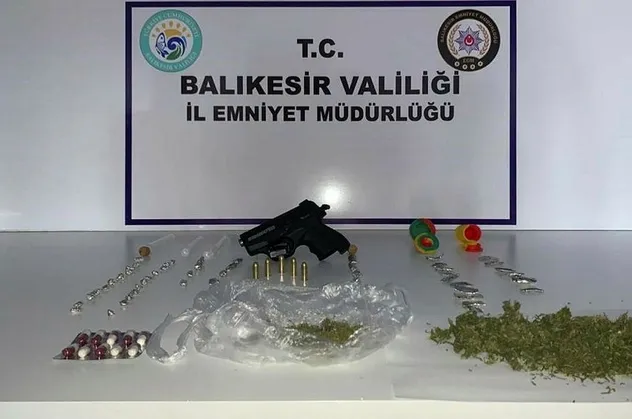 Ayvalık Polisi’nden torbacı avı