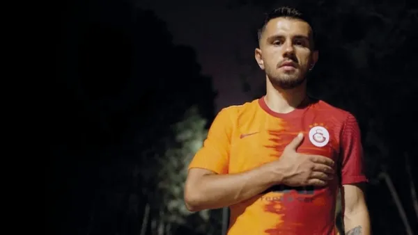 galatasarayda-emre-kilinc-ankaragucunun-kalecisiyle-basbasa-kalmasina-ragmen-net-pozisyonu-gole-ceviremedi-1614794428990.jpg Galatasaray'da Emre Kılınç, Ankaragücü'nün kalecisiyle başbaşa kalmasına rağmen net pozisyonu gole çeviremedi-2