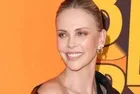 Hawaii tatili sonrası gündemde: 50 yaşındaki Charlize Theron güzellik sırrını açıkaldı