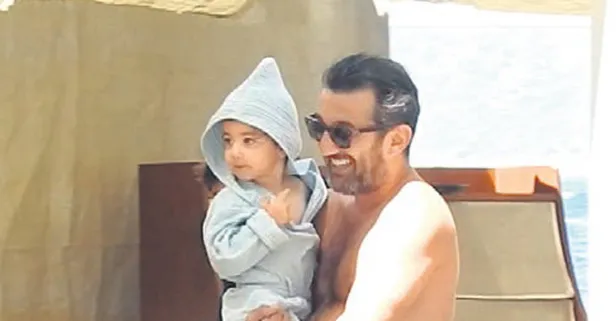 Necip Memili ailesiyle tatilde! Minik kızı Asya ile yakından ilgilendi