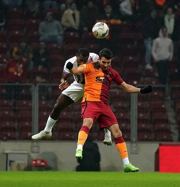 galatasaray-ziraat-turkiye-kupasi-5tur-macinda-keciorengucunu-tek-golle-gecmeyi-basardi-1671739684297.jpeg Galatasaray, Ziraat Türkiye Kupası 5.tur maçında Keçiörengücü'nü tek golle geçmeyi başardı-4