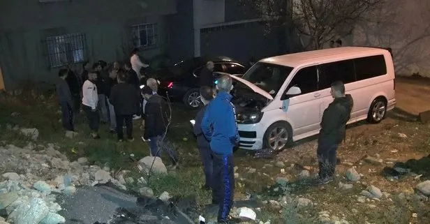 Başakşehir’de park halindeki iki araç yandı